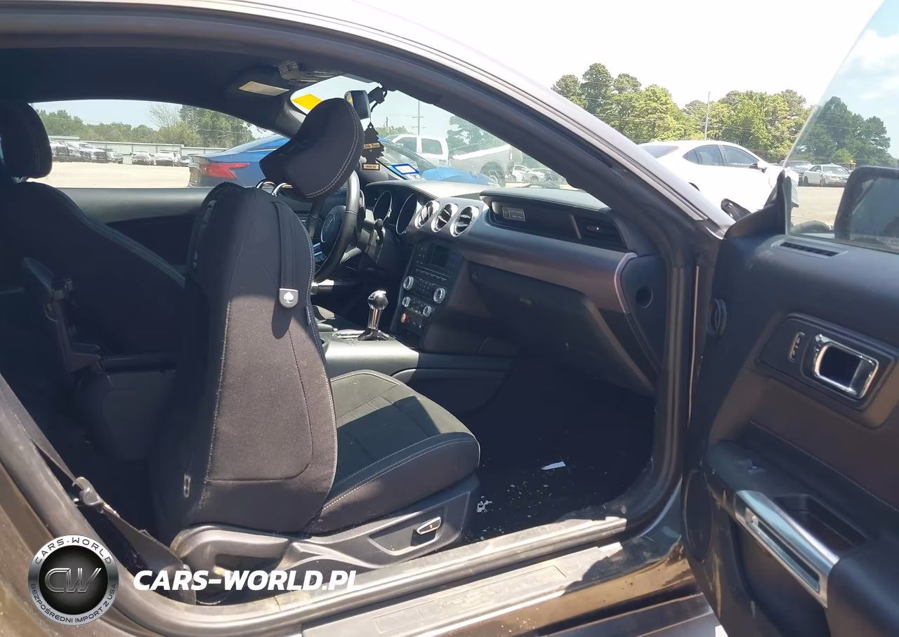 2015 Ford Mustang Ecoboost VIN:1FA6P8TH0F5385714 - 4
