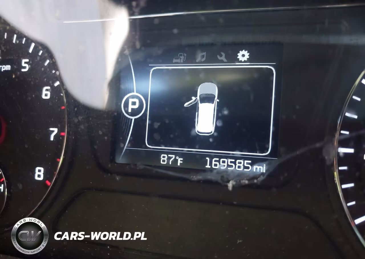 2018 Kia Sorento 3.3L Lx VIN:5XYPG4A55JG372716 - 15