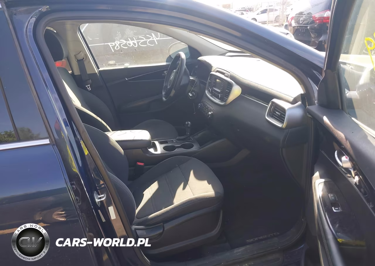 2018 Kia Sorento 3.3L Lx VIN:5XYPG4A55JG372716 - 5