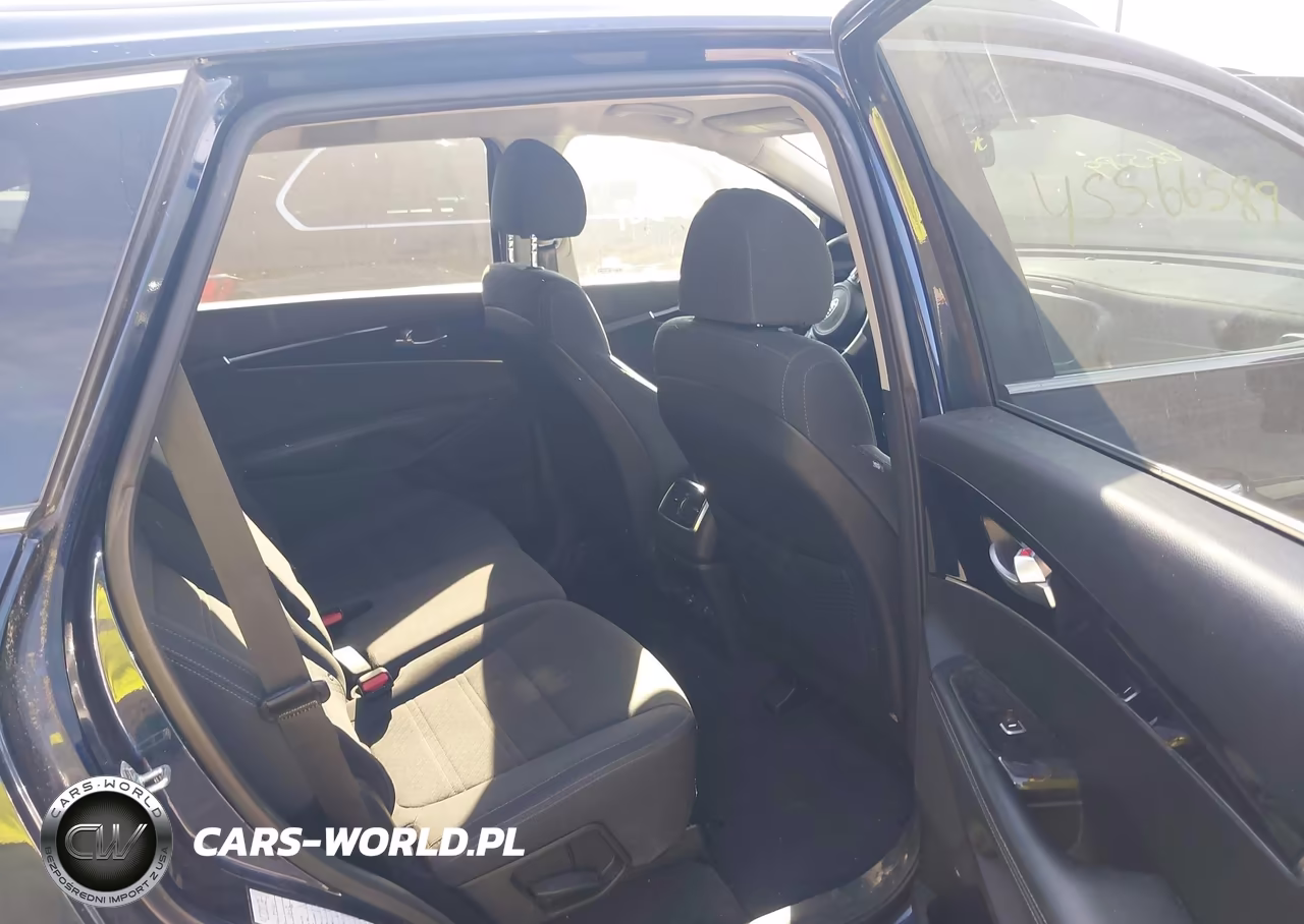 2018 Kia Sorento 3.3L Lx VIN:5XYPG4A55JG372716 - 8