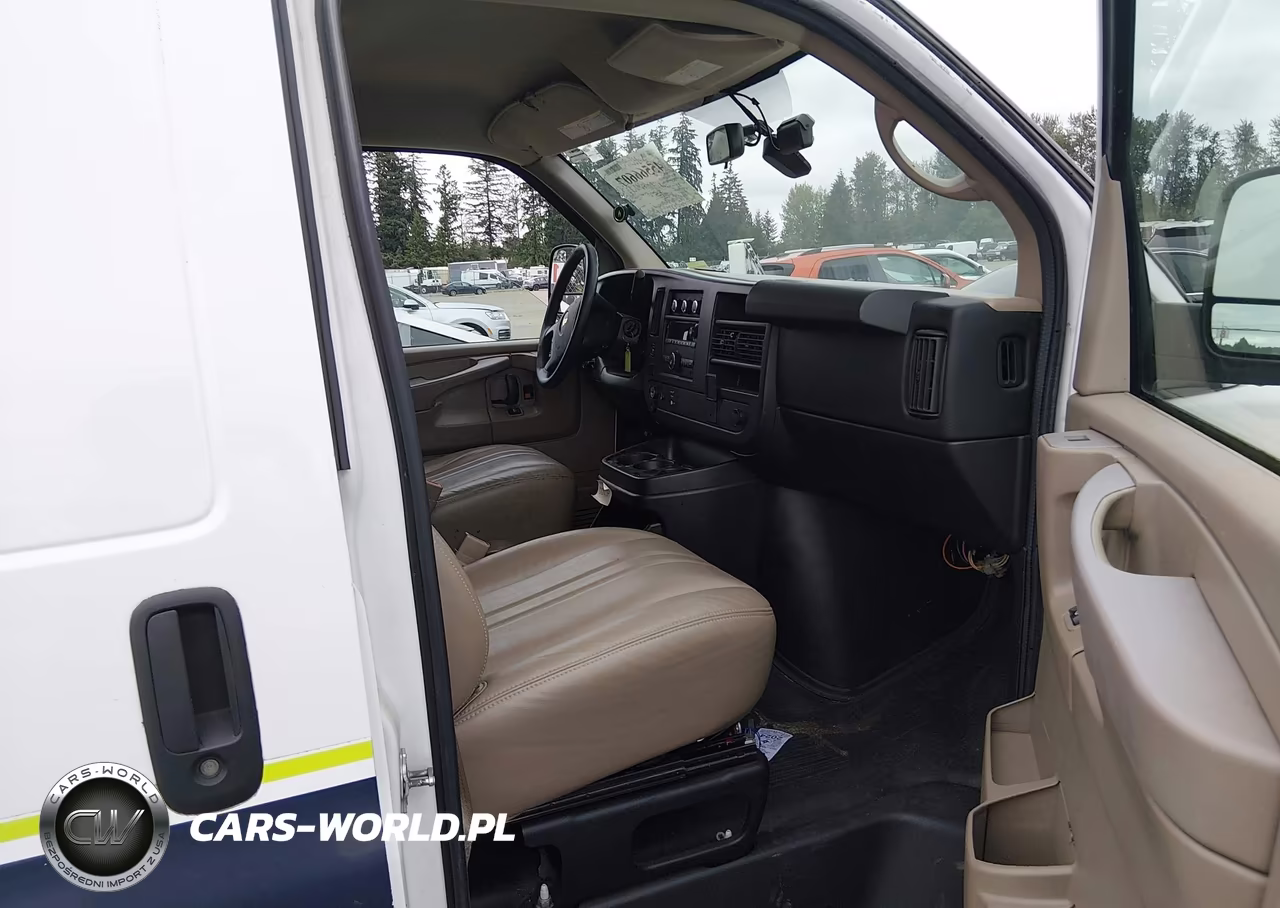 2015 Chevrolet Express 2500 Work Van VIN:1GCWGFCF7F1185479 - 5