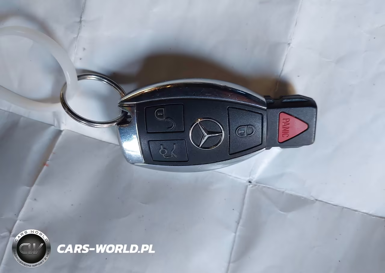 2018 Mercedes-Benz C 300 VIN:55SWF4JB4JU256157 - 11