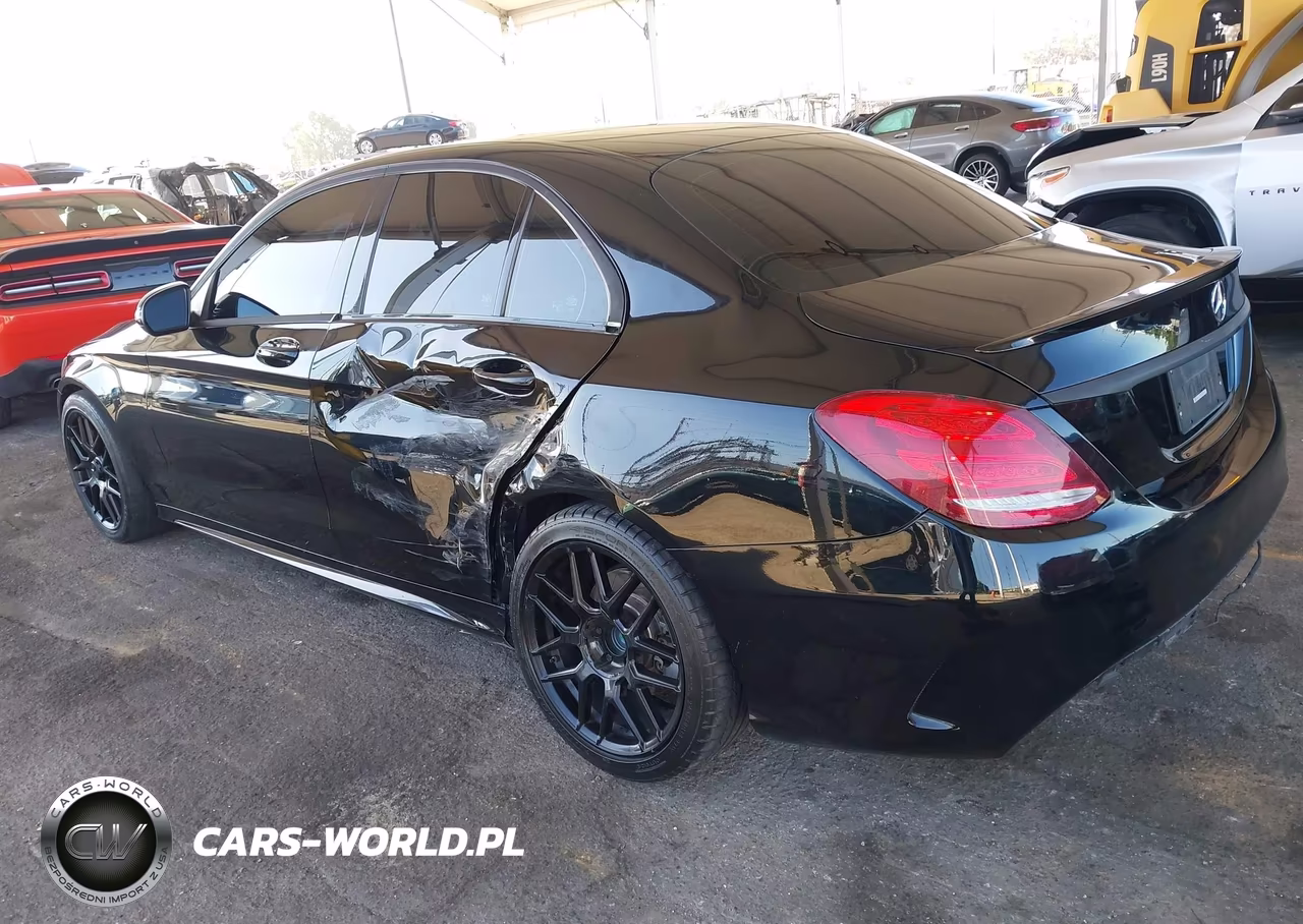 2018 Mercedes-Benz C 300 VIN:55SWF4JB4JU256157 - 3