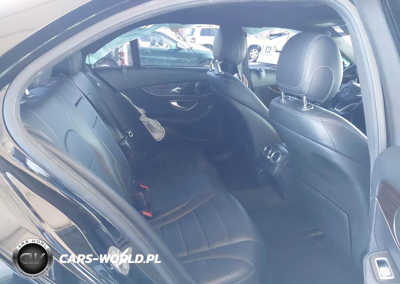 2018 Mercedes-Benz C 300 VIN:55SWF4JB4JU256157 - 8