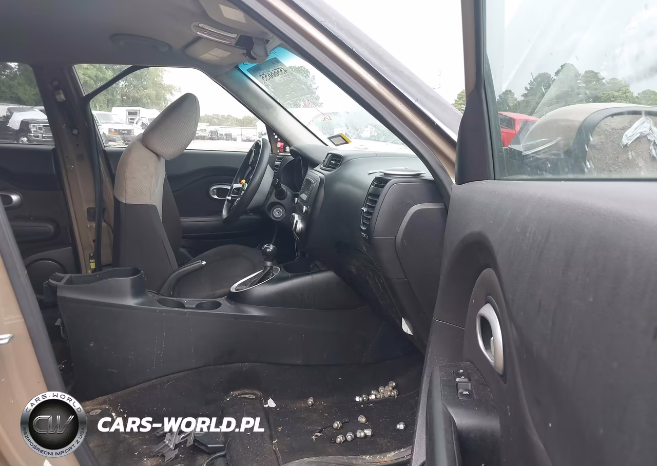 2015 Kia Soul + VIN:KNDJP3A56F7197400 - 5