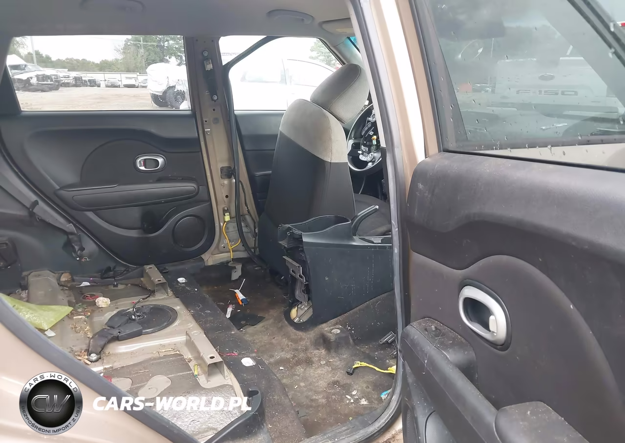 2015 Kia Soul + VIN:KNDJP3A56F7197400 - 8