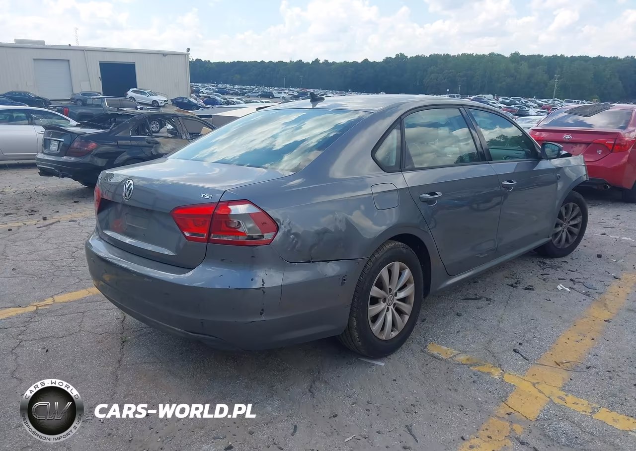 2015 Volkswagen Passat 1.8T Limited Edition-1.8T S-1.8T Wolfsburg Edition VIN:1VWAS7A33FC008565 - 4