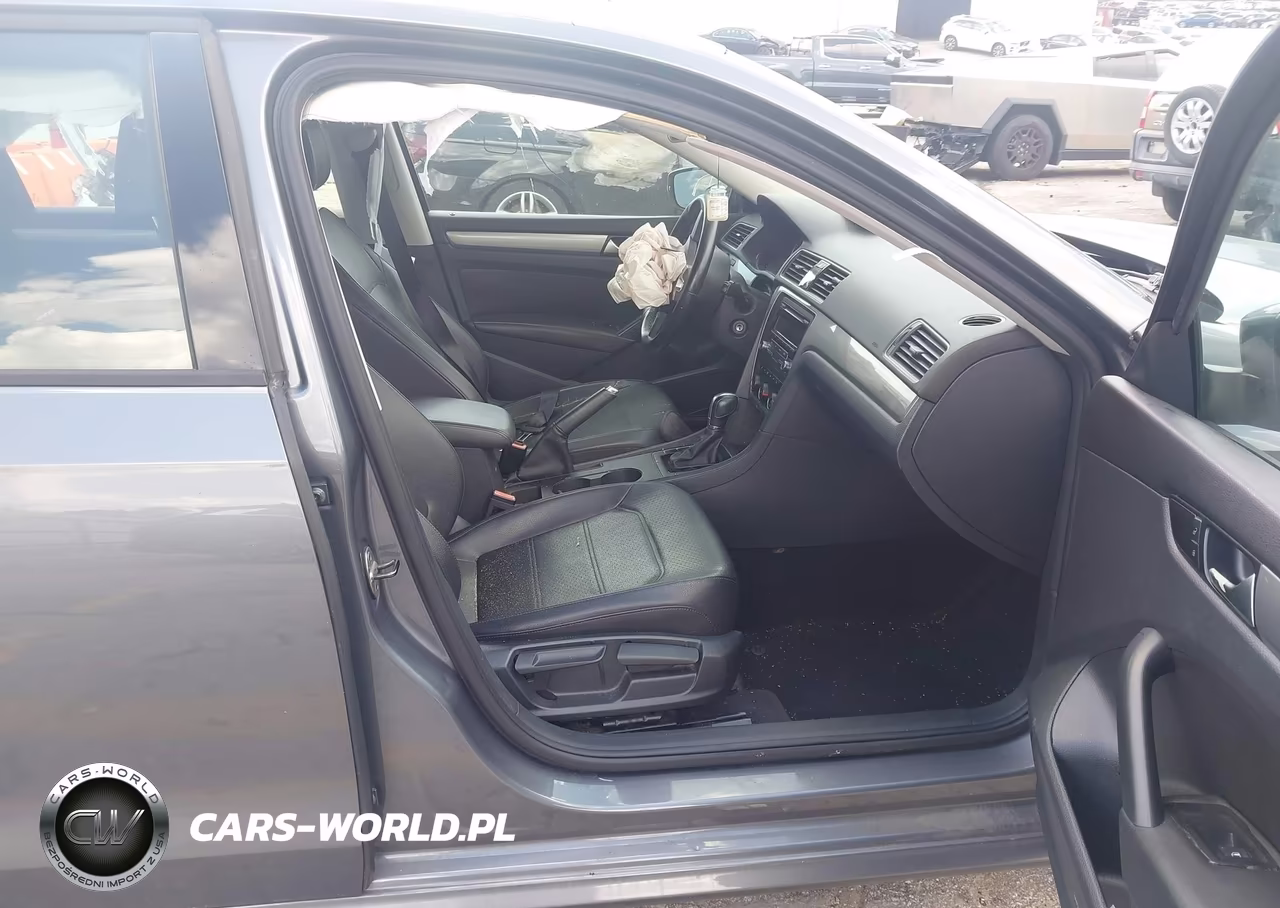2015 Volkswagen Passat 1.8T Limited Edition-1.8T S-1.8T Wolfsburg Edition VIN:1VWAS7A33FC008565 - 5