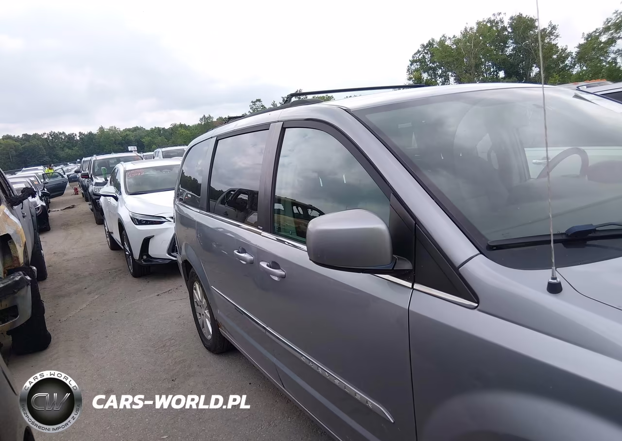 2013 Chrysler Town & Country Touring VIN:2C4RC1BG4DR801945 - 13