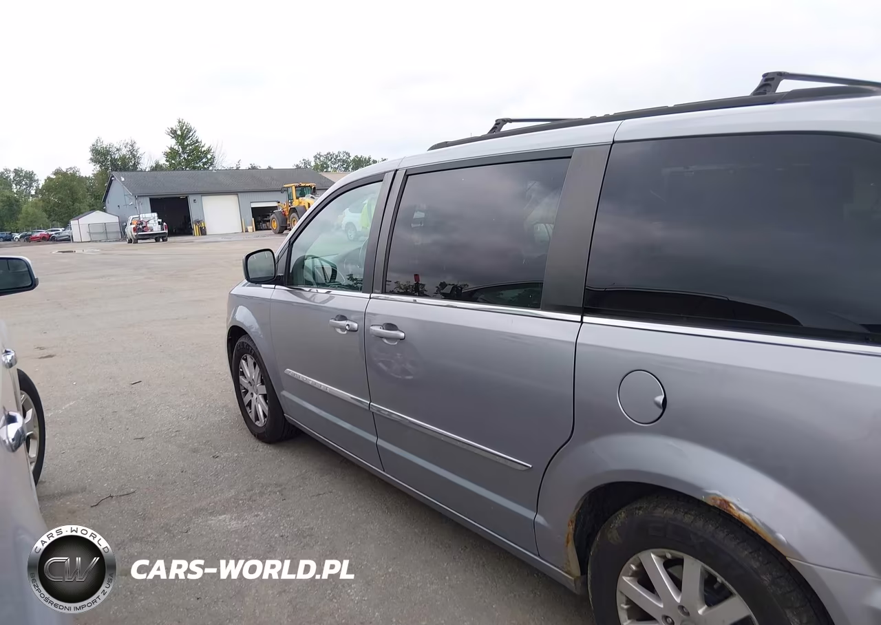 2013 Chrysler Town & Country Touring VIN:2C4RC1BG4DR801945 - 14