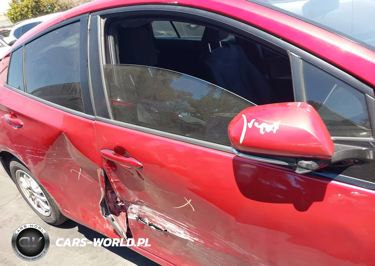2018 Toyota Prius Two VIN:JTDKBRFU9J3593374 - 14