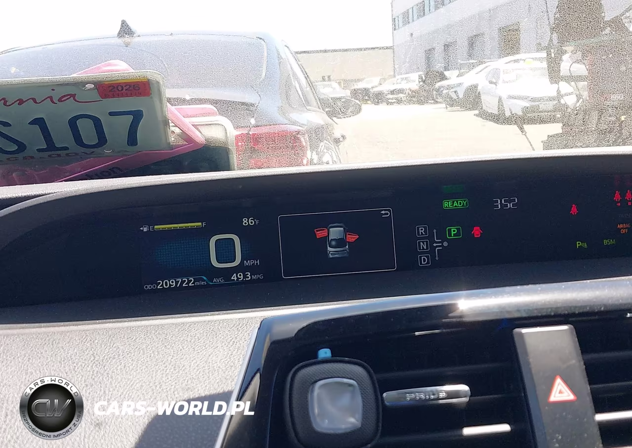 2018 Toyota Prius Two VIN:JTDKBRFU9J3593374 - 7