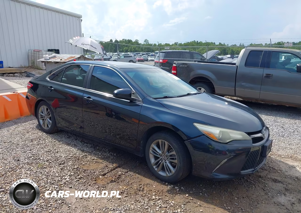 2015 Toyota Camry Se – zdjęcie 1 z 15