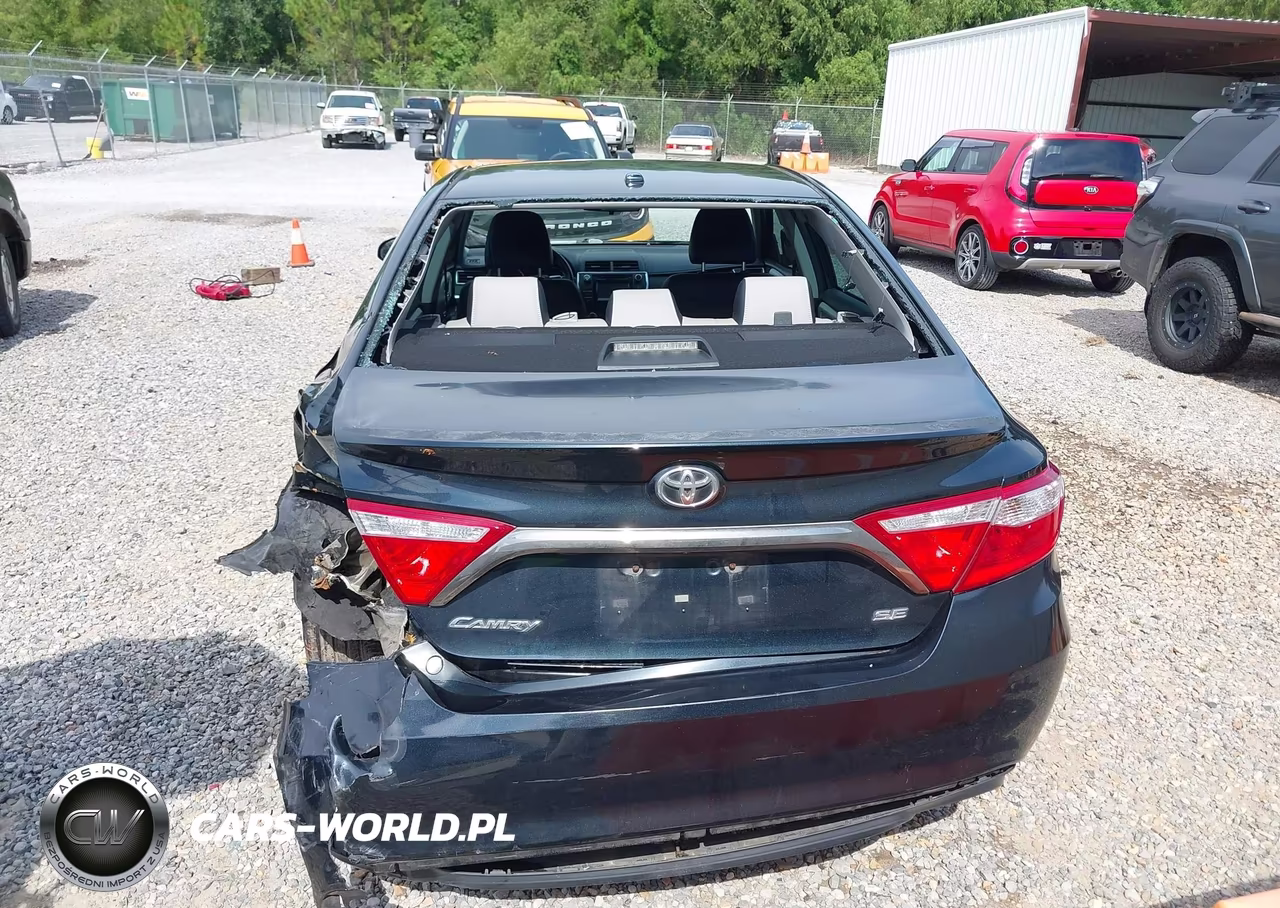 2015 Toyota Camry Se VIN:4T1BF1FK6FU979218 - 15