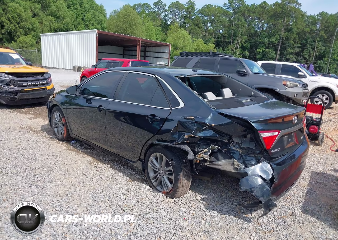 2015 Toyota Camry Se VIN:4T1BF1FK6FU979218 - 3