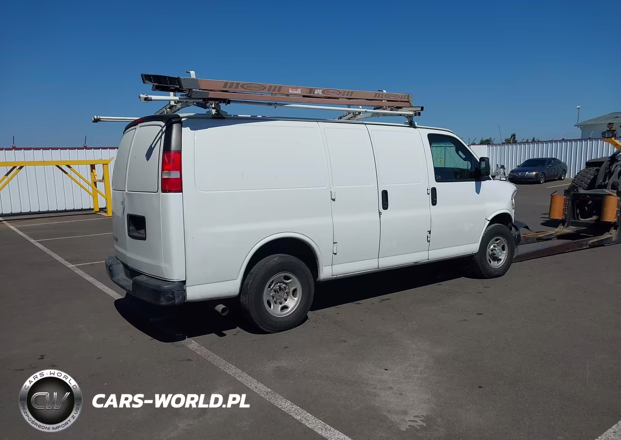 2017 Chevrolet Express 2500 Work Van VIN:1GCWGAFF4H1100213 - 4