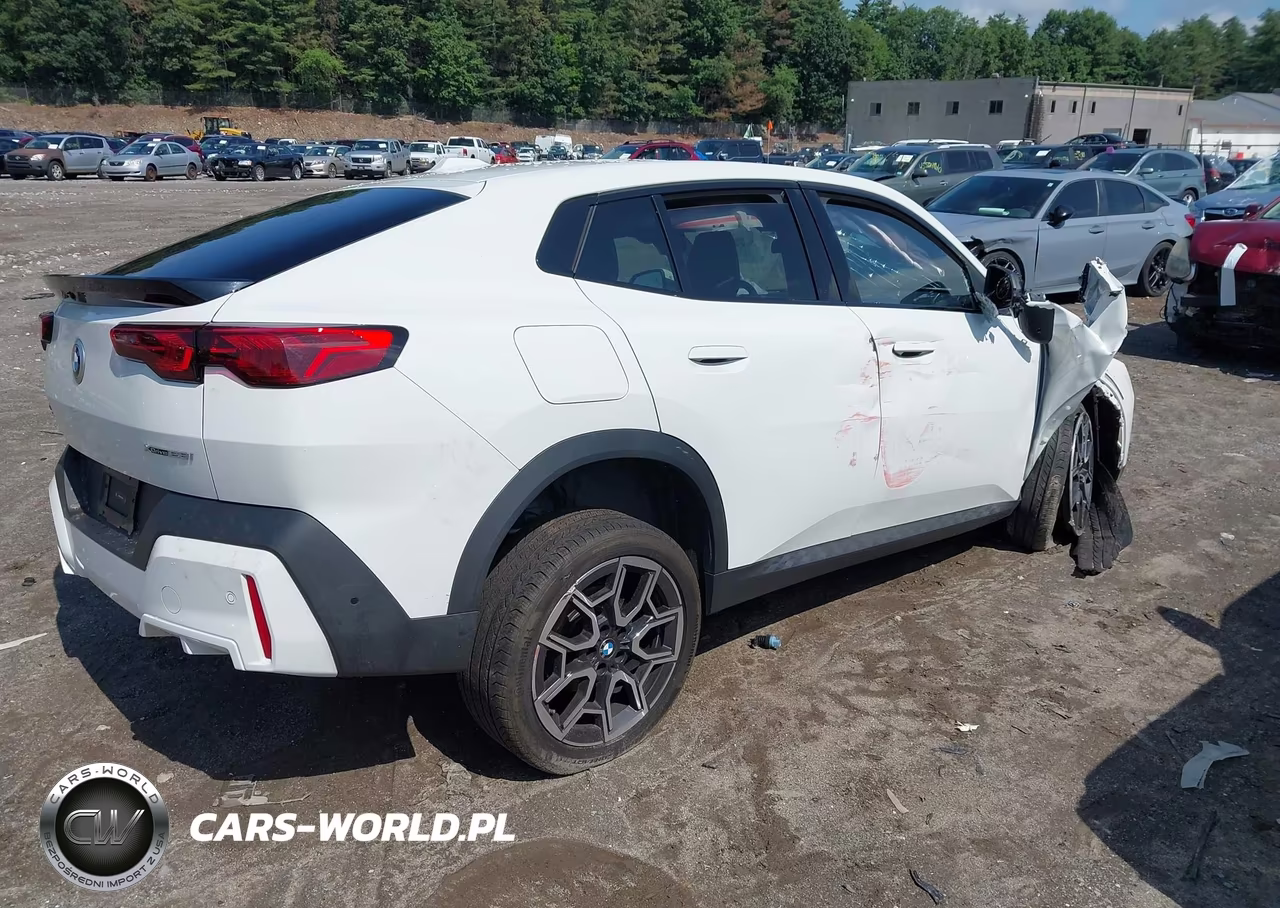2025 BMW X2 xDrive28I VIN:WBX63GM04S5373698 - 4