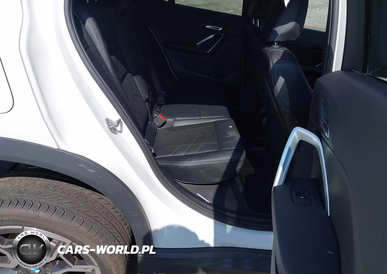 2025 BMW X2 xDrive28I VIN:WBX63GM04S5373698 - 8