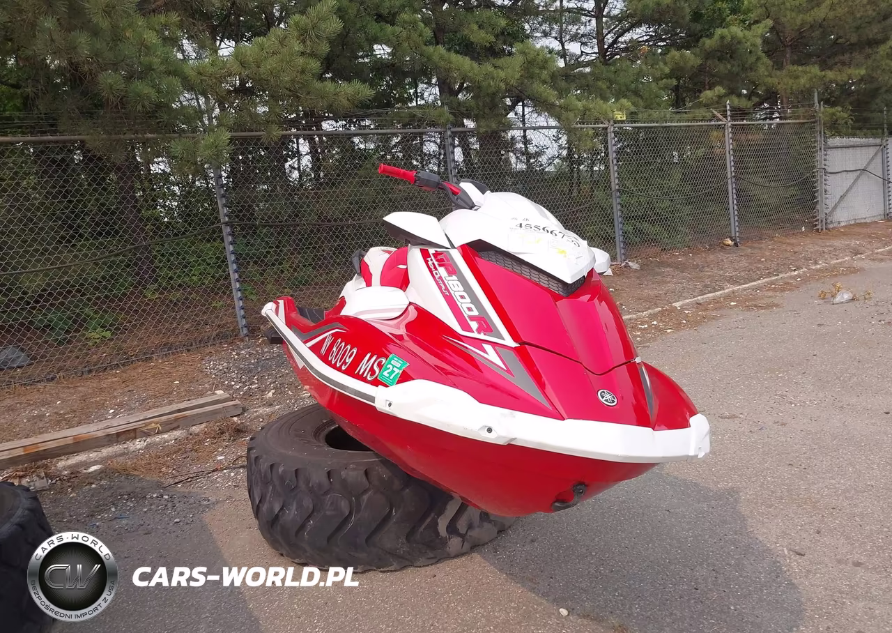 2021 Yamaha Gp1800