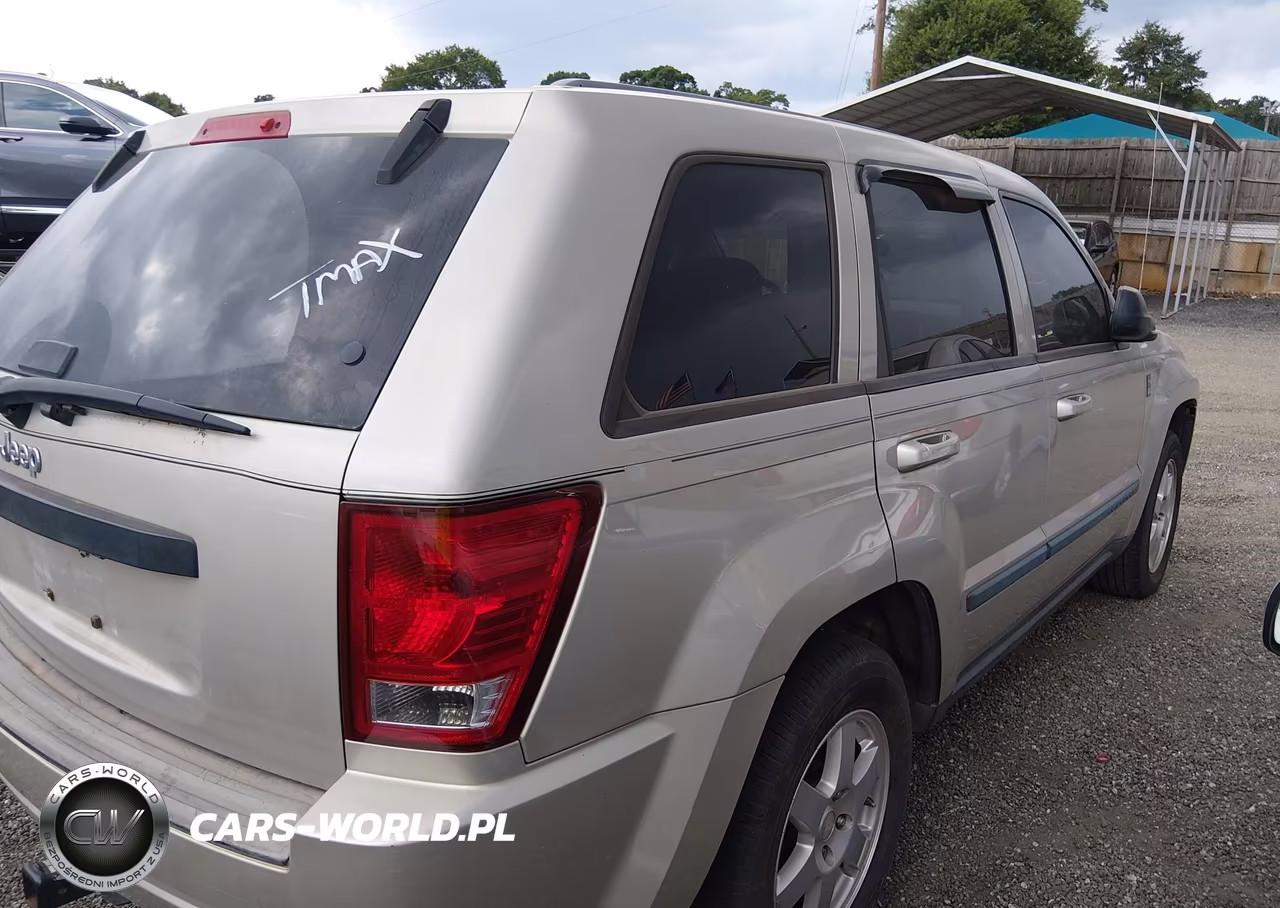 2008 Jeep Grand Cherokee Laredo VIN:1J8GS48K68C182473 - 4
