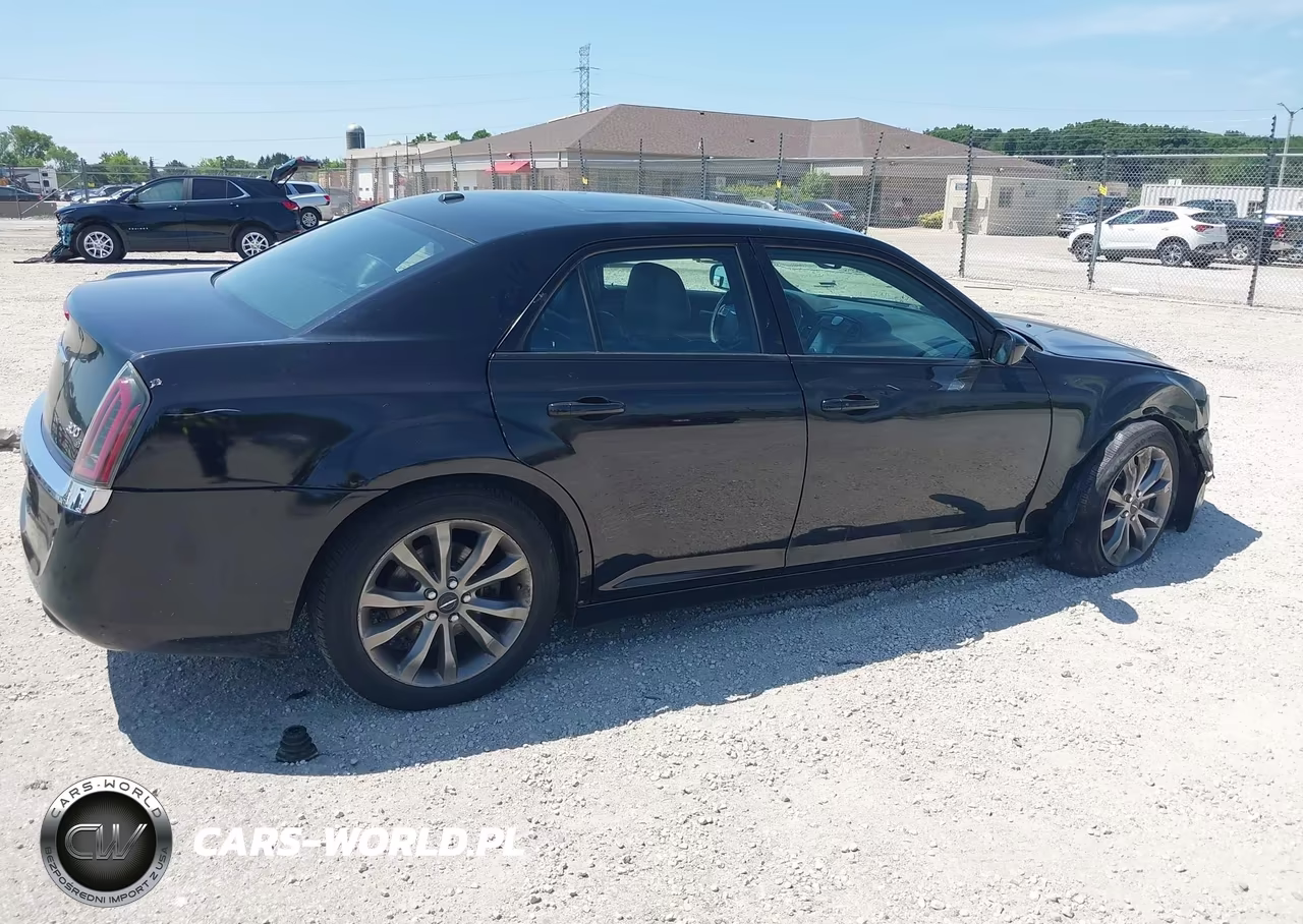 2014 Chrysler 300 VIN:2C3CCAGG6EH384483 - 4