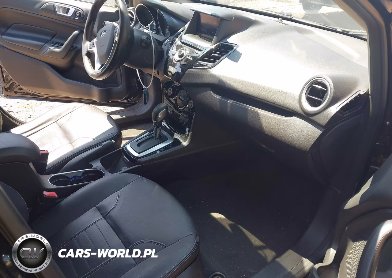 2015 Ford Fiesta Titanium VIN:3FADP4FJ1FM106134 - 5