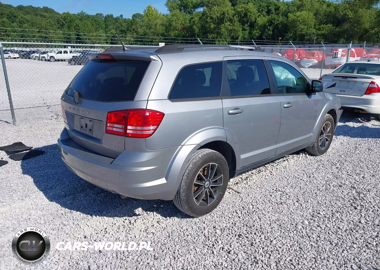 2018 Dodge Journey Se VIN:3C4PDCAB0JT295495 - 4