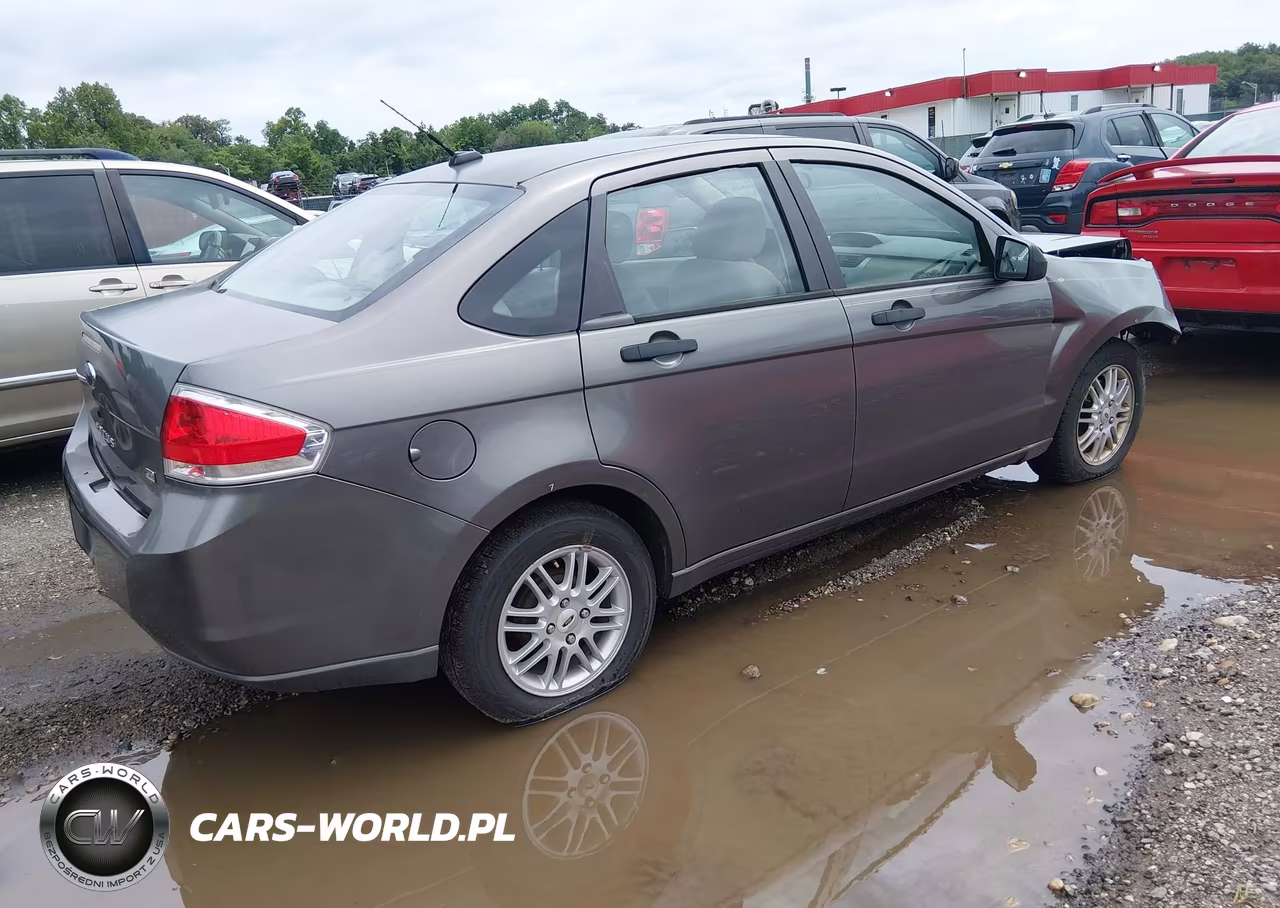 2009 Ford Focus Se VIN:1FAHP35N99W222167 - 4