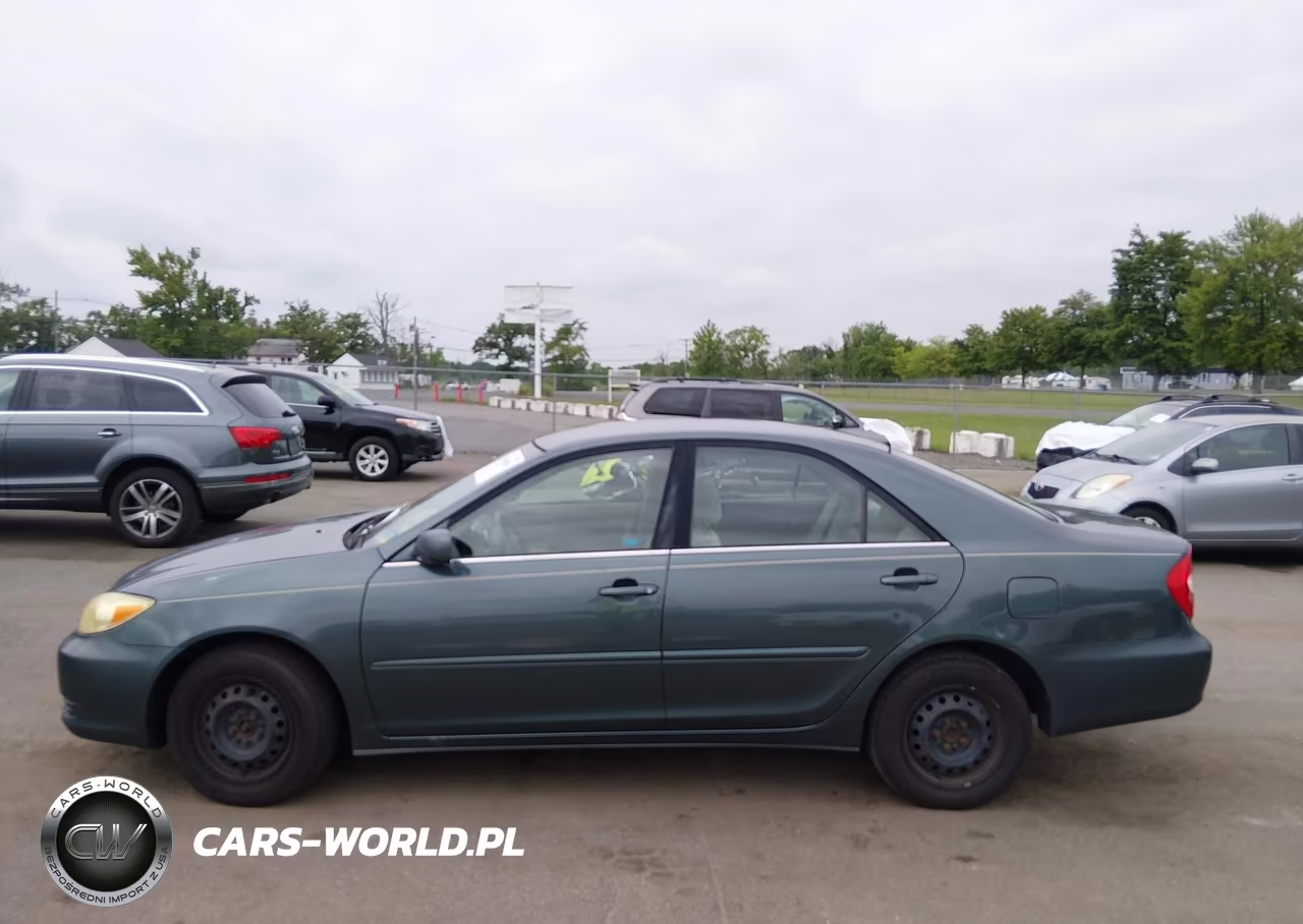 2002 Toyota Camry Le VIN:4T1BE32K82U615459 - 14