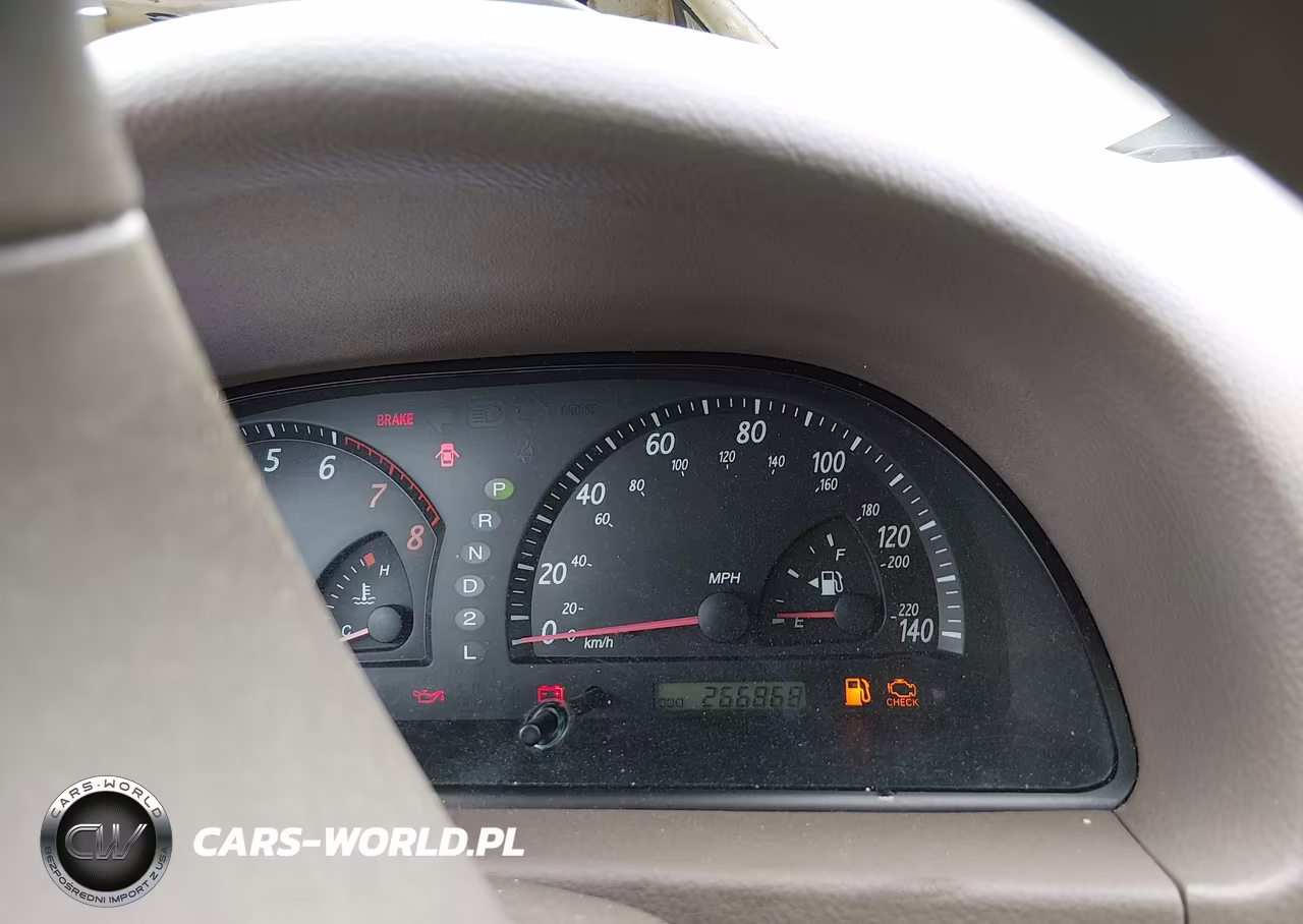 2002 Toyota Camry Le VIN:4T1BE32K82U615459 - 15