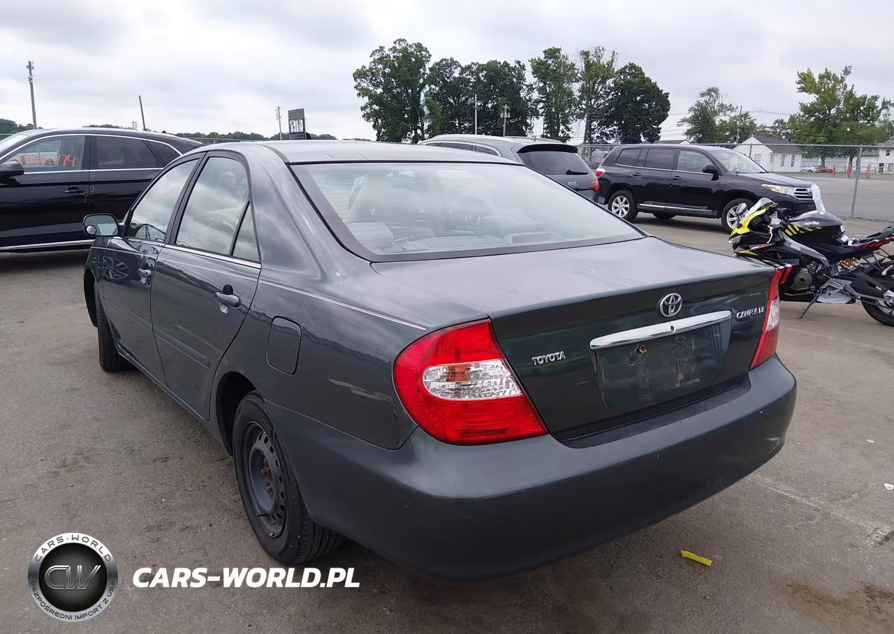 2002 Toyota Camry Le VIN:4T1BE32K82U615459 - 3
