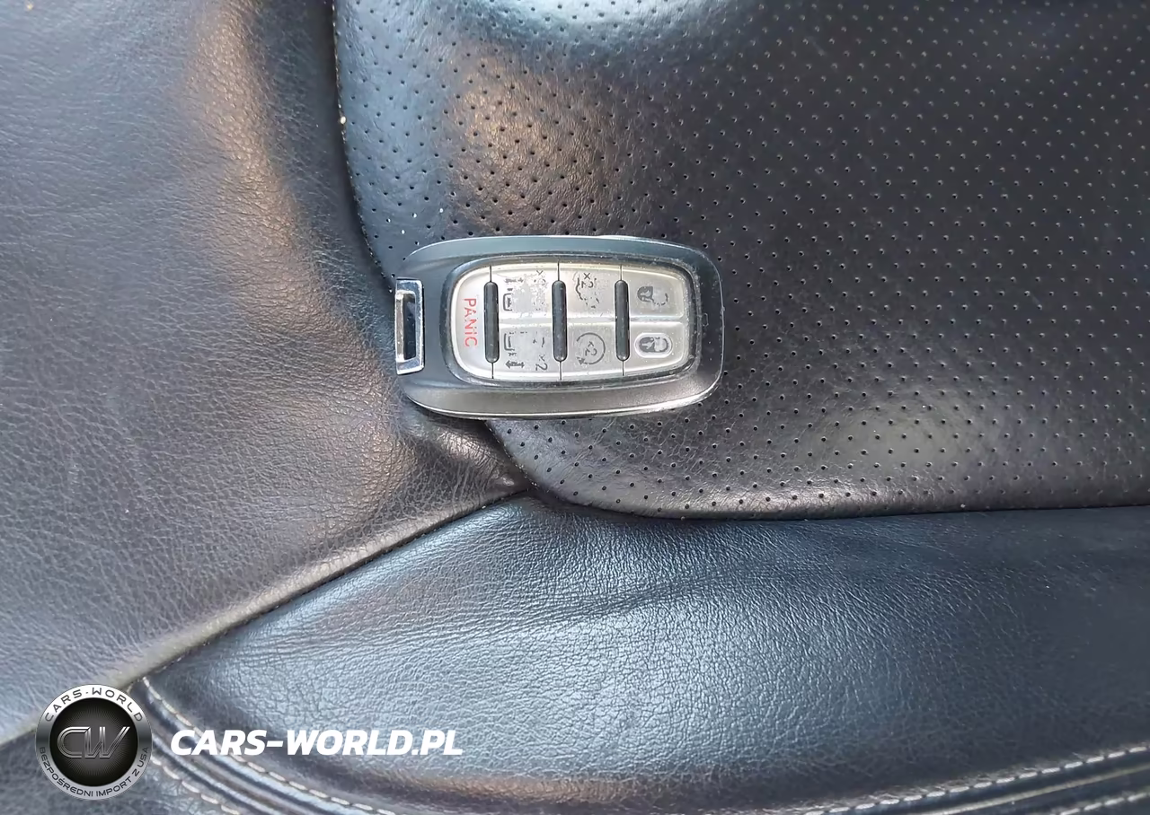 2022 Chrysler Pacifica Touring L VIN:2C4RC1BG3NR185544 - 11