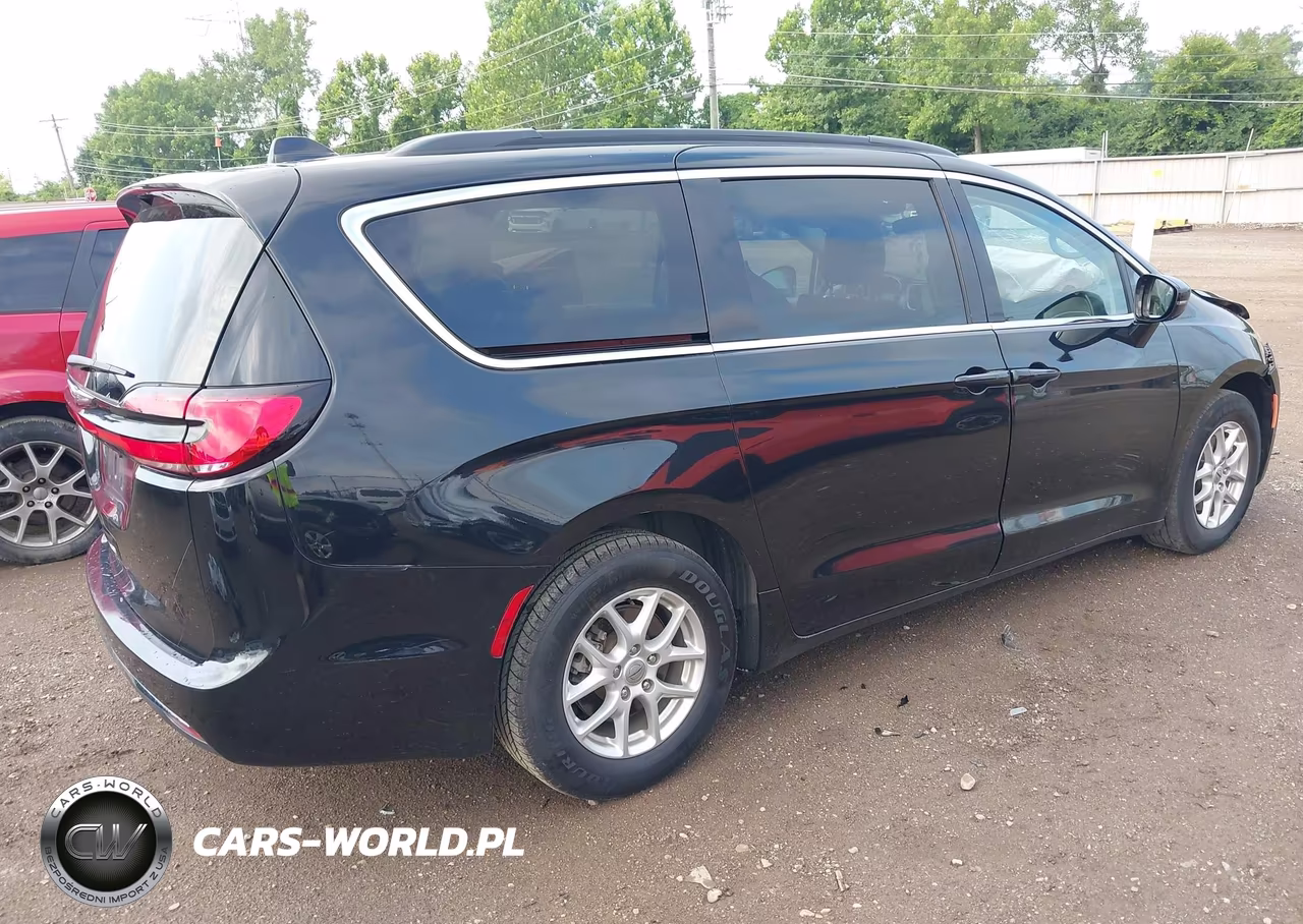 2022 Chrysler Pacifica Touring L VIN:2C4RC1BG3NR185544 - 4
