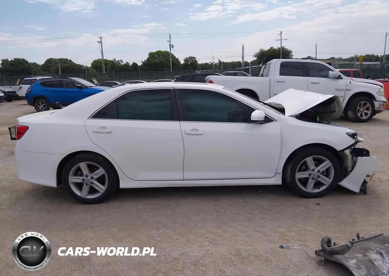 2014 Toyota Camry Se VIN:4T1BF1FK4EU760272 - 13