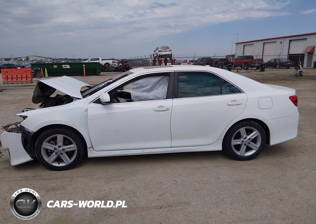 2014 Toyota Camry Se VIN:4T1BF1FK4EU760272 - 14