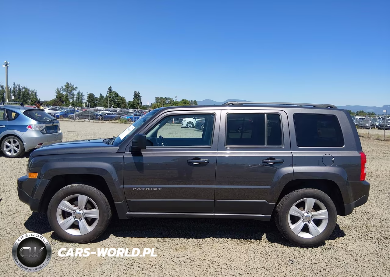 2016 Jeep Patriot Latitude VIN:1C4NJPFB8GD700596 - 13