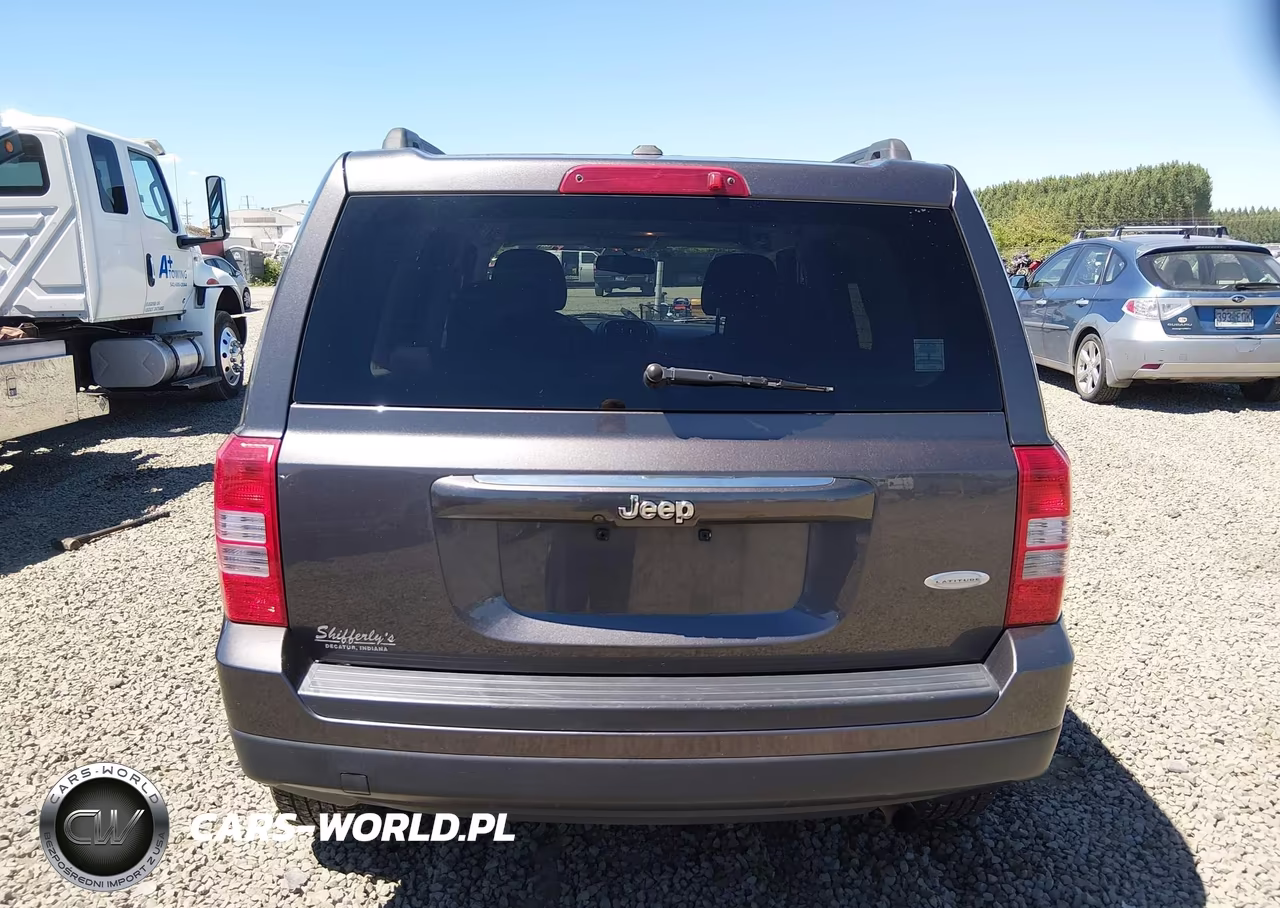 2016 Jeep Patriot Latitude VIN:1C4NJPFB8GD700596 - 15