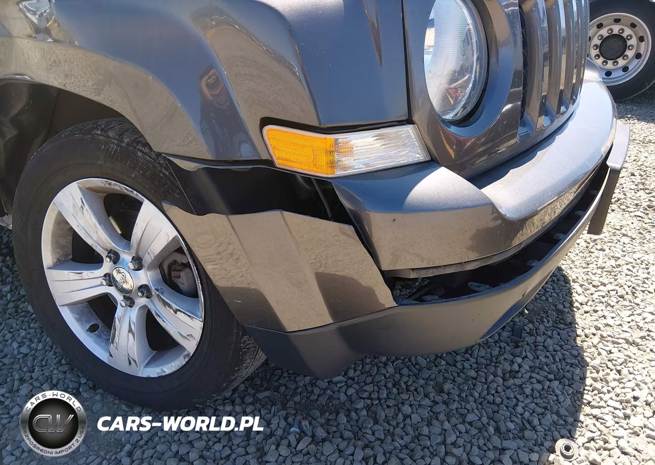 2016 Jeep Patriot Latitude VIN:1C4NJPFB8GD700596 - 19