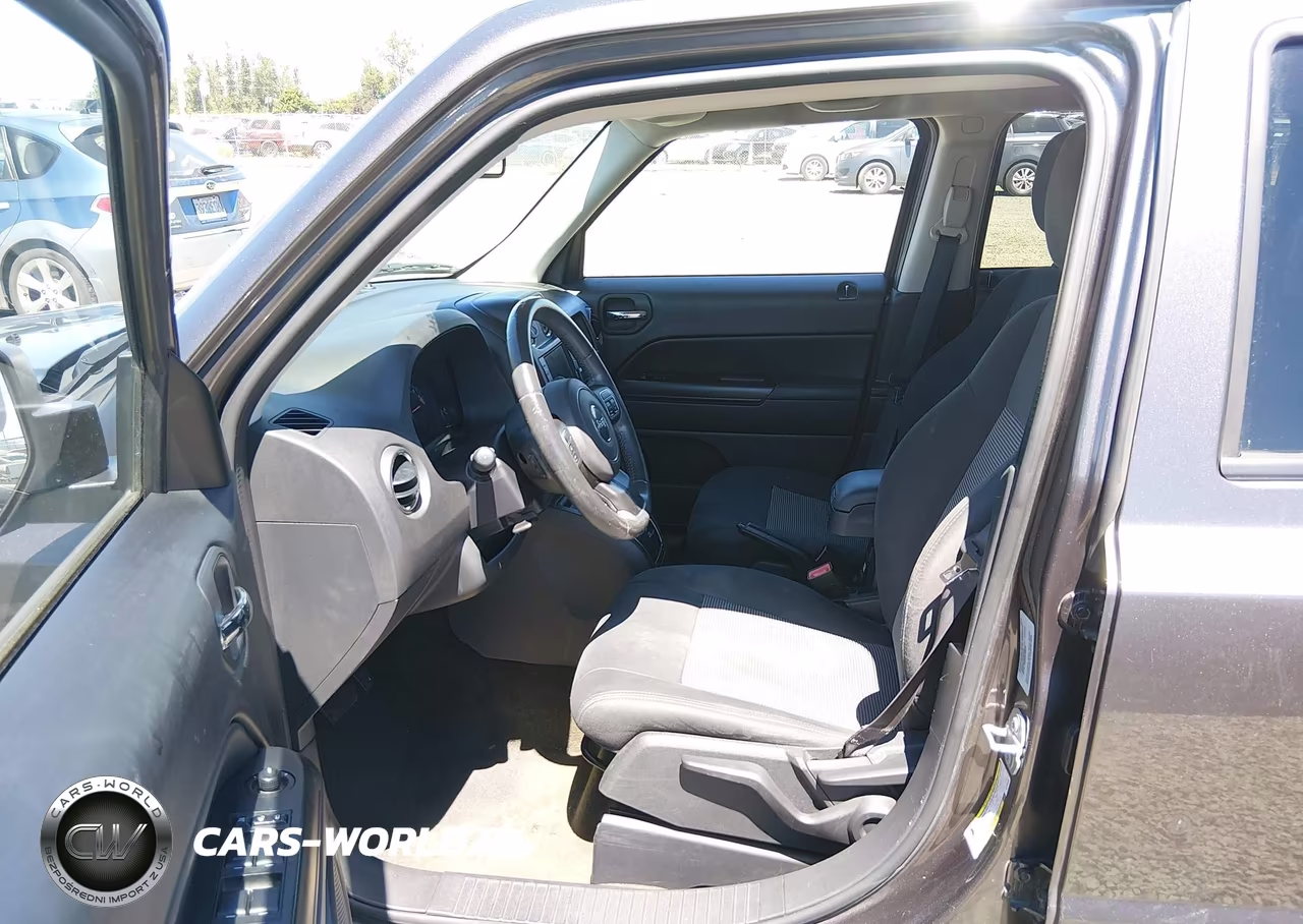 2016 Jeep Patriot Latitude VIN:1C4NJPFB8GD700596 - 5