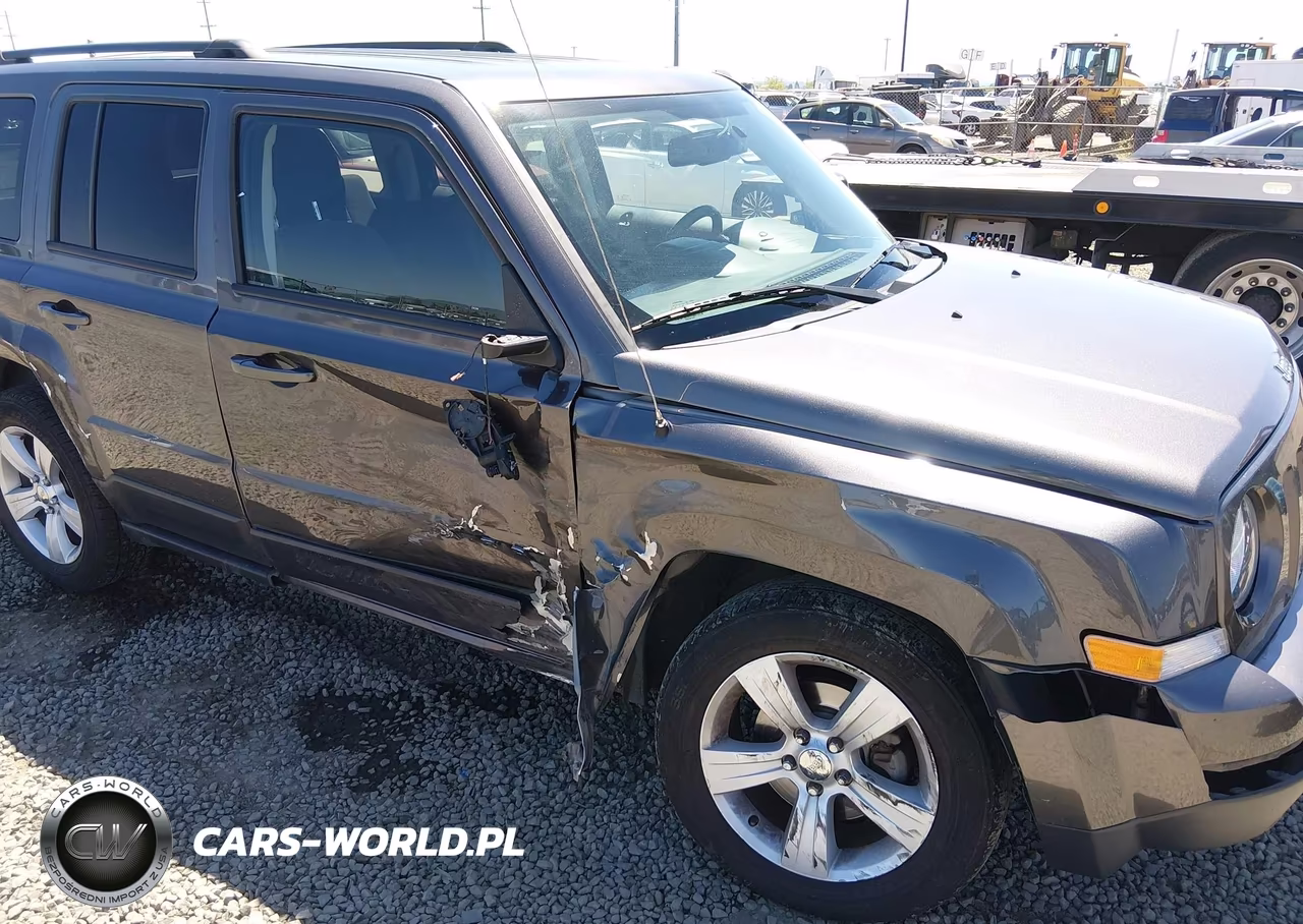 2016 Jeep Patriot Latitude VIN:1C4NJPFB8GD700596 - 6
