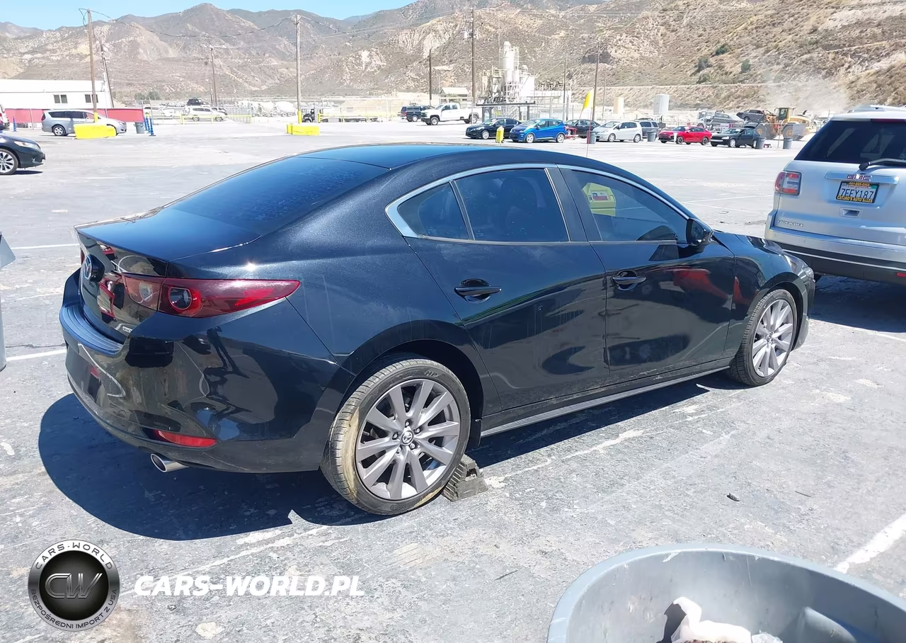 2023 Mazda Mazda3 2.5 S Preferred VIN:3MZBPACMXPM380283 - 13