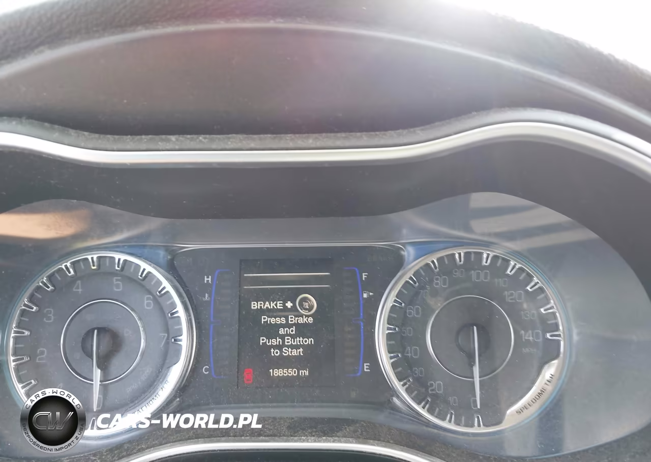 2017 Chrysler 200 Touring VIN:1C3CCCFB0HN510575 - 7