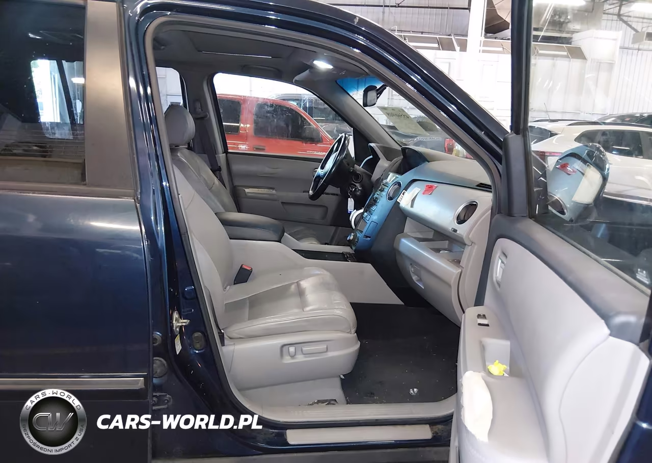2010 Honda Pilot Touring VIN:5FNYF4H96AB012684 - 5
