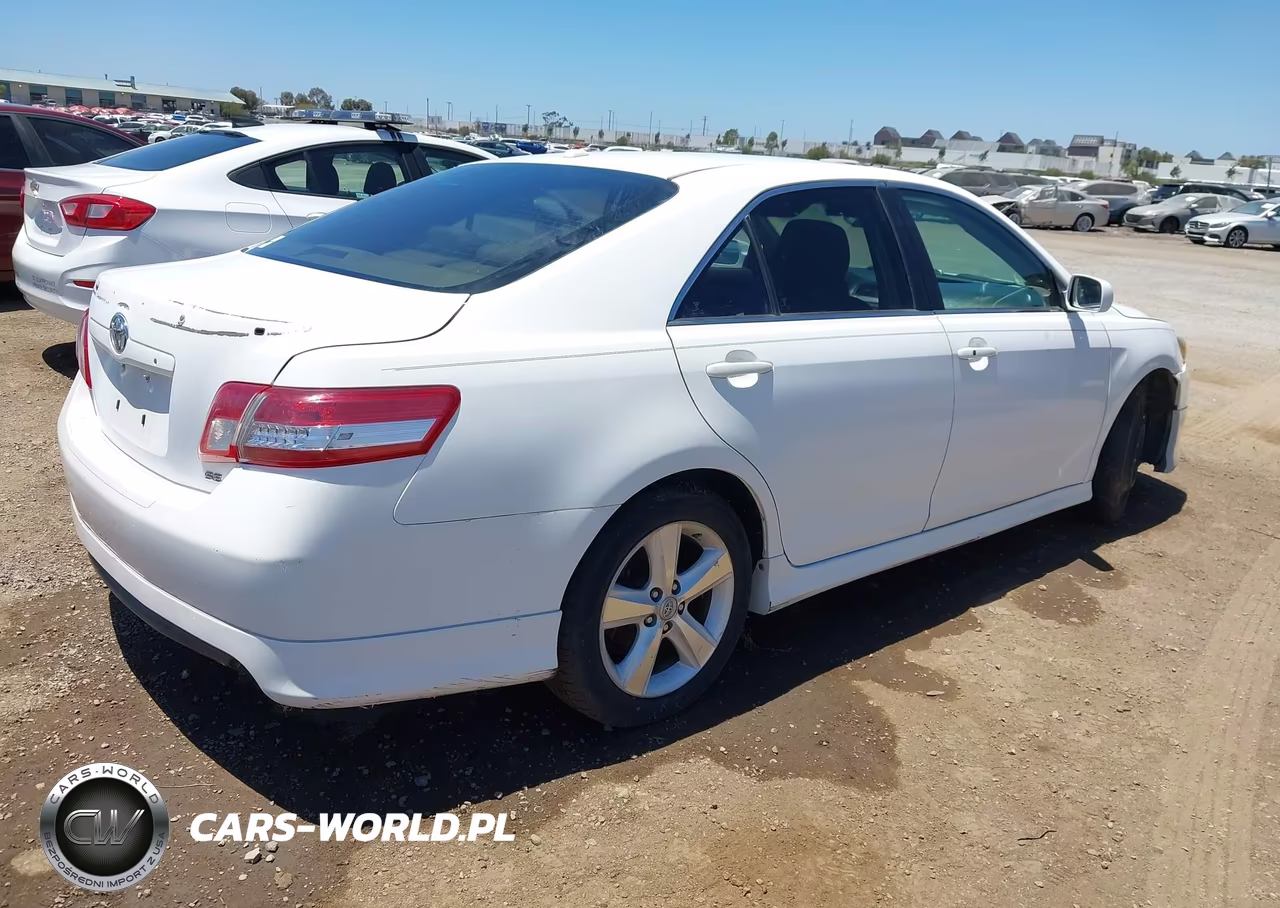 2010 Toyota Camry Se VIN:4T1BF3EK3AU566324 - 4