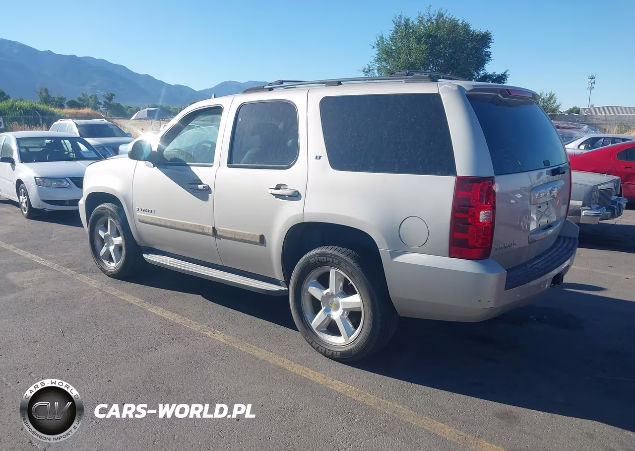 2007 Chevrolet Tahoe K1500 VIN:1GNFK13007R2305 - 3