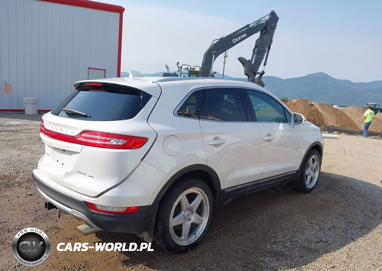2018 Lincoln Mkc Reserve VIN:5LMCJ3D9XJUL14617 - 4