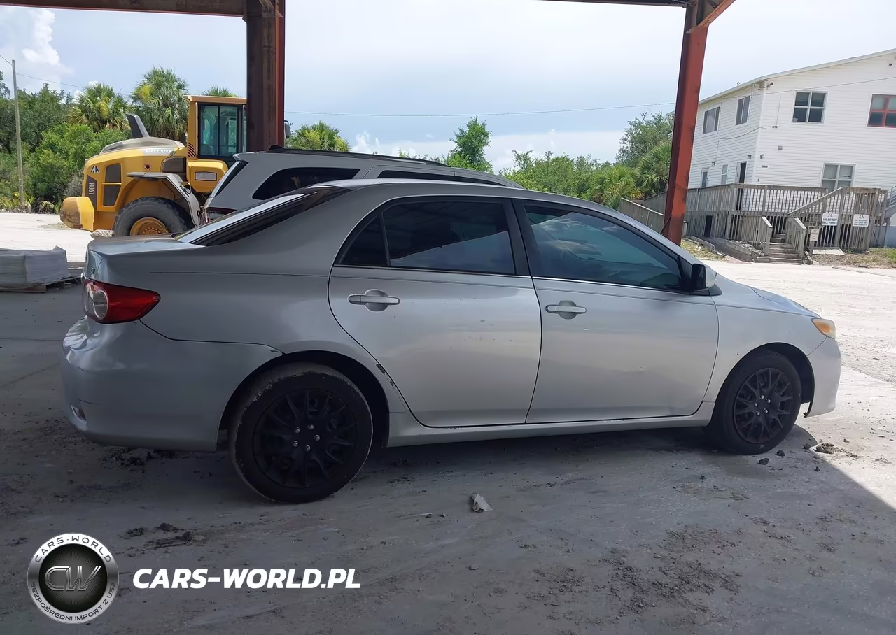 2013 Toyota Corolla Le VIN:2T1BU4EE0DC974839 - 13