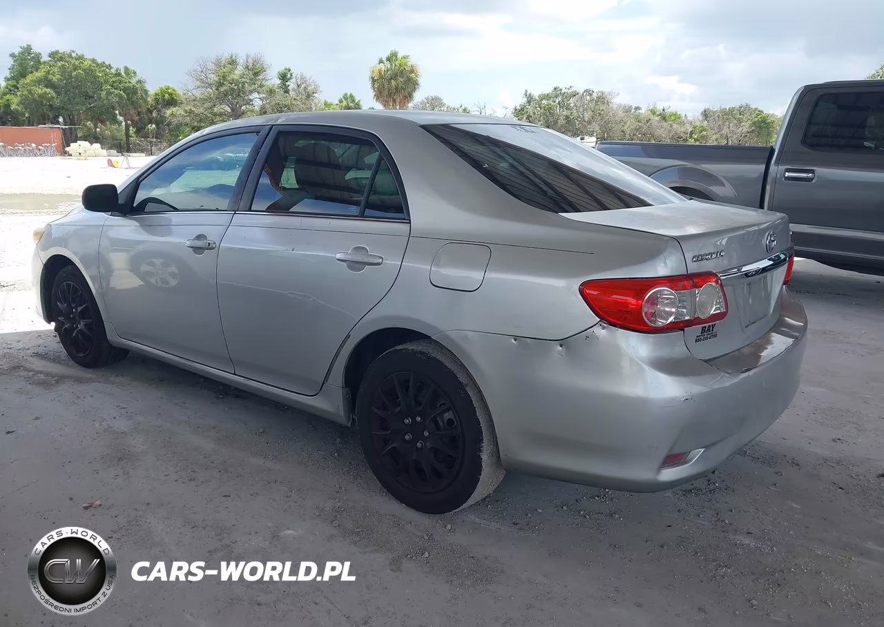 2013 Toyota Corolla Le VIN:2T1BU4EE0DC974839 - 3