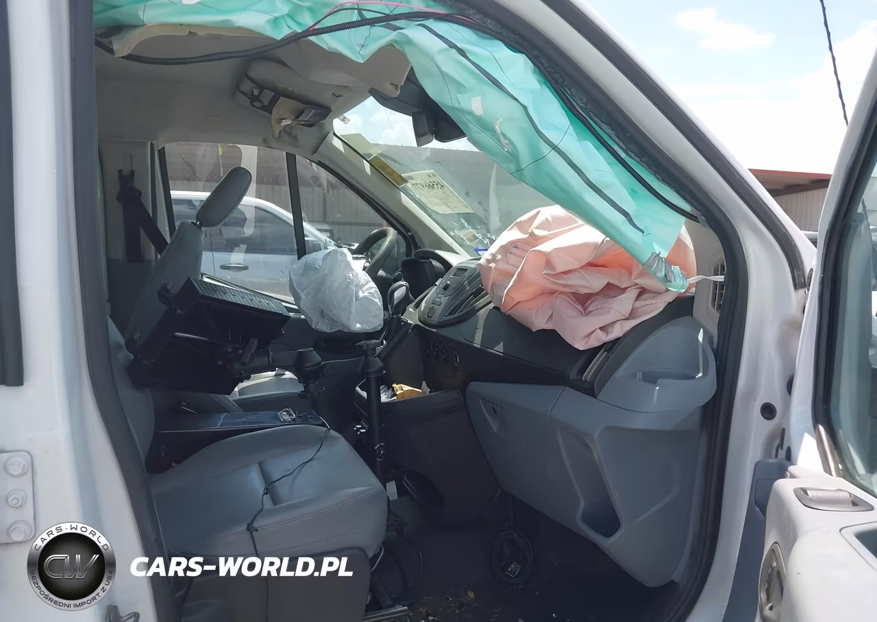 2019 Ford Transit-150 VIN:1FTYE1ZM6KKA43426 - 5