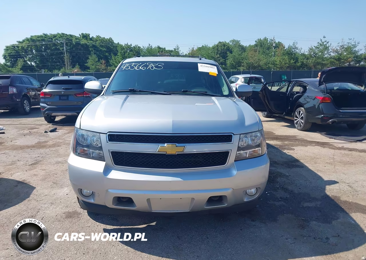 2013 Chevrolet Tahoe Lt VIN:1GNSKBE08DR366725 - 13